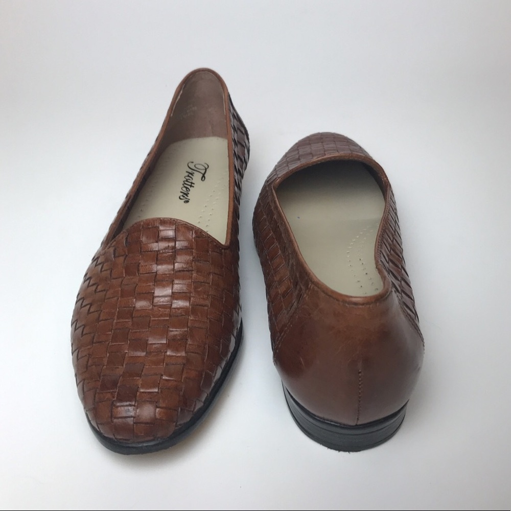 Trotters | Liz Flats in Brown